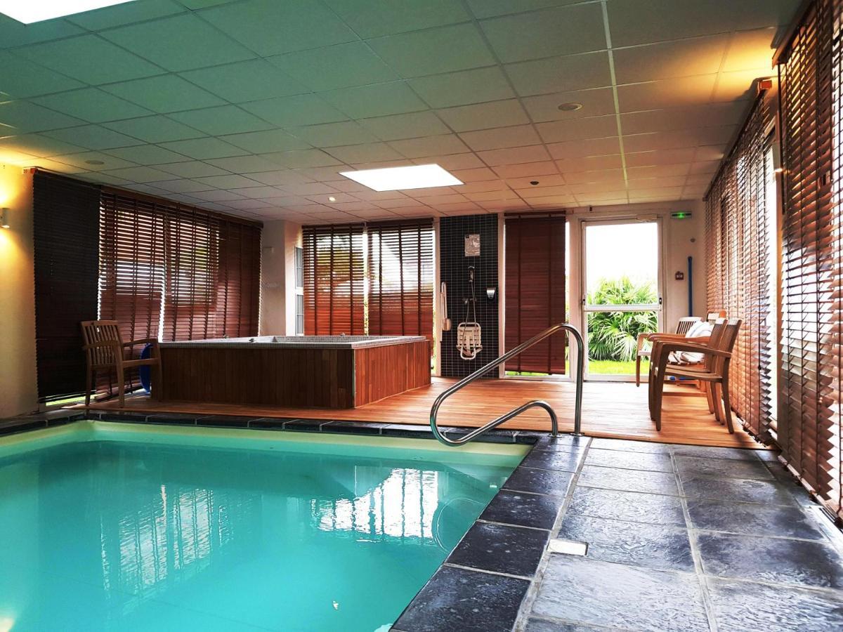 ホテル Ibis Styles モルレー エクステリア 写真