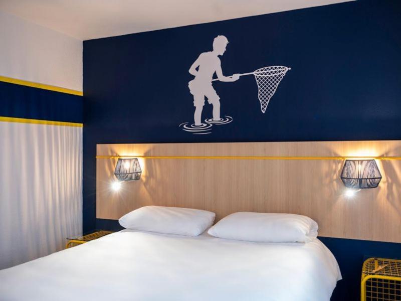 ホテル Ibis Styles モルレー エクステリア 写真