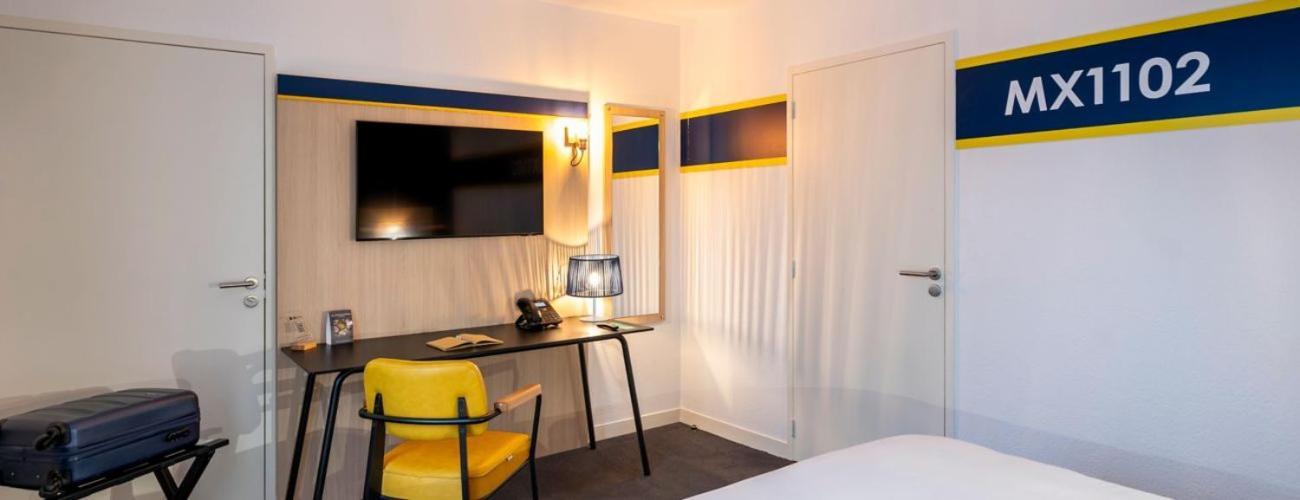ホテル Ibis Styles モルレー エクステリア 写真