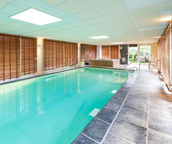 ホテル Ibis Styles モルレー エクステリア 写真