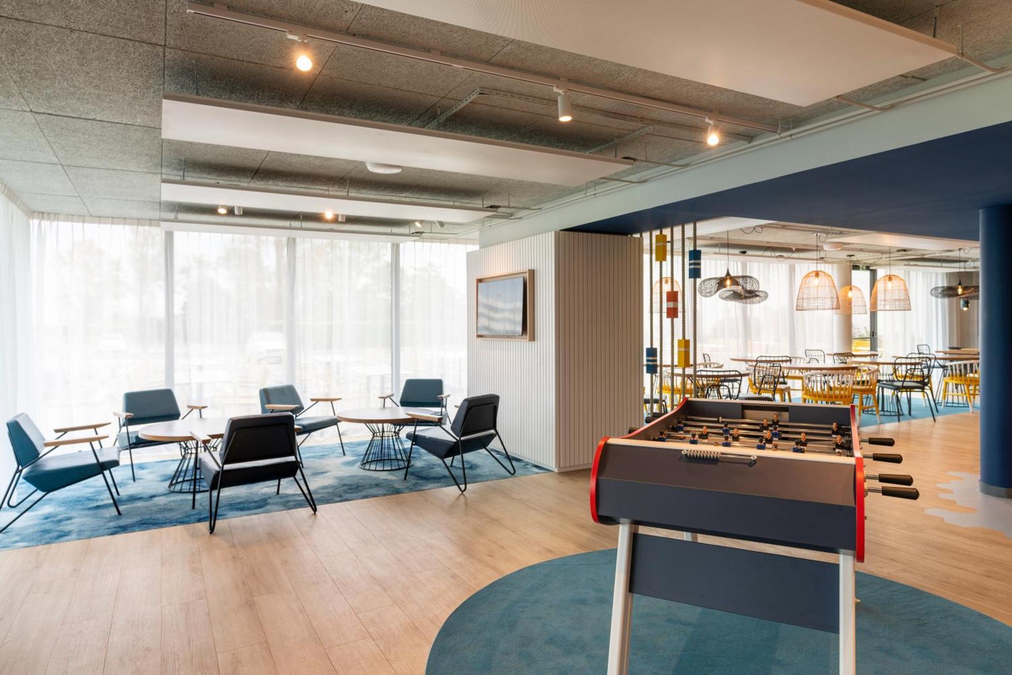 ホテル Ibis Styles モルレー エクステリア 写真