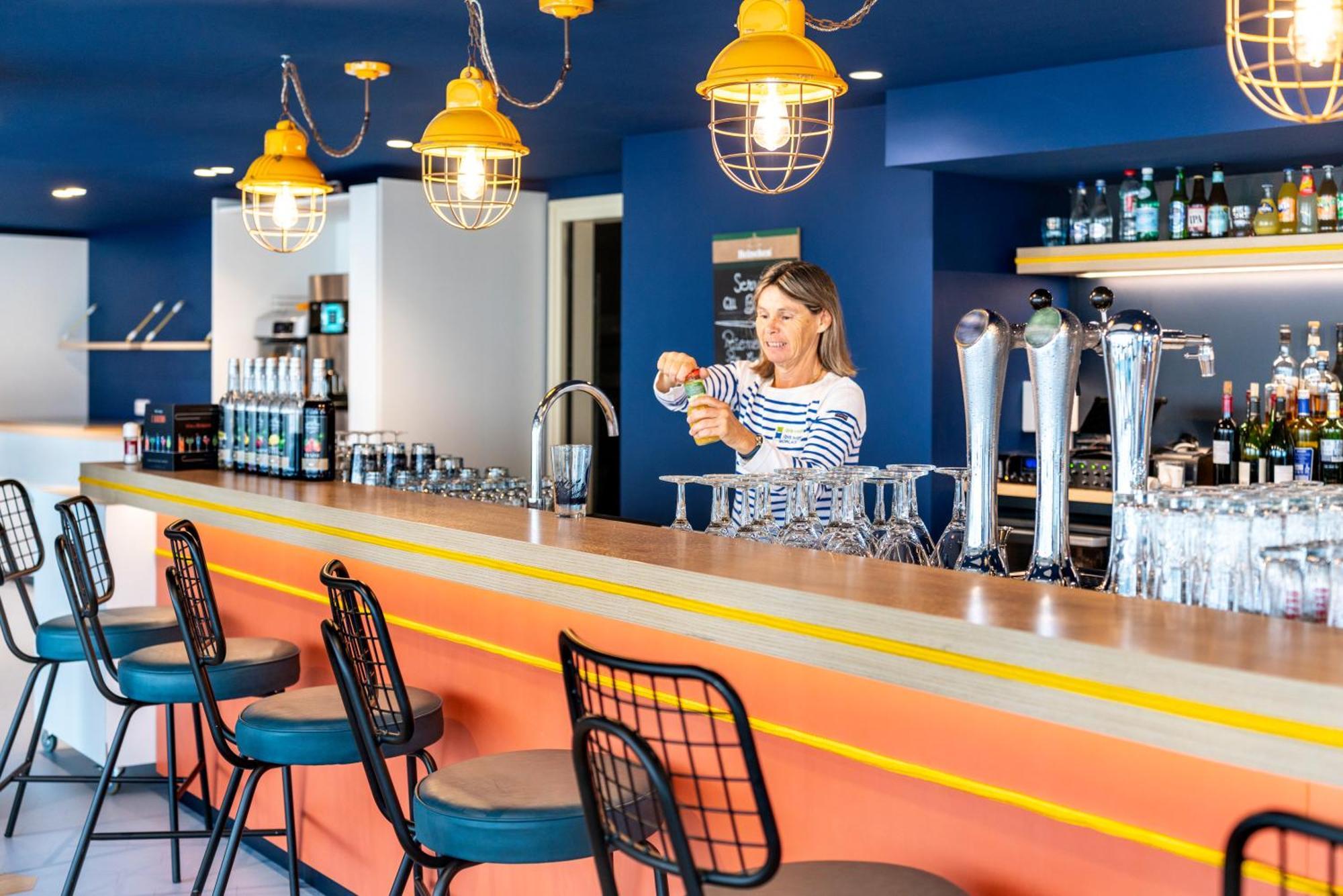 ホテル Ibis Styles モルレー エクステリア 写真