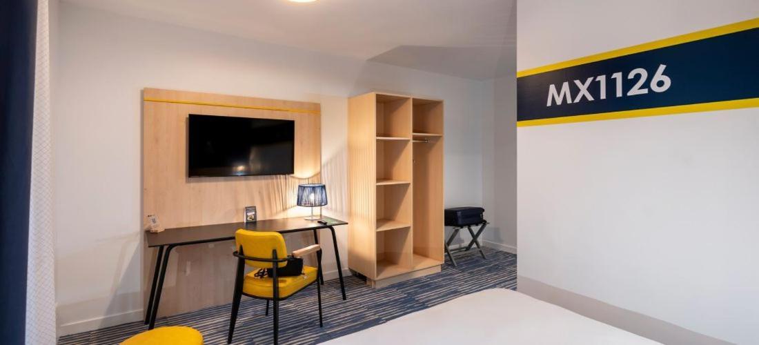 ホテル Ibis Styles モルレー エクステリア 写真