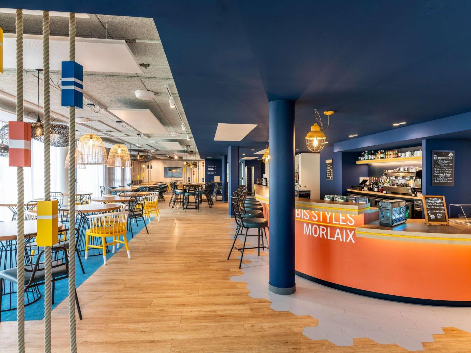 ホテル Ibis Styles モルレー エクステリア 写真
